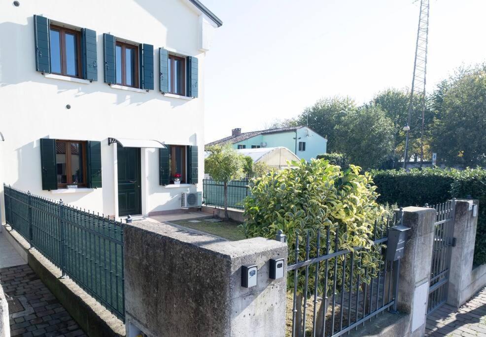 Dimore Al Borgo Монтаняна Екстериор снимка